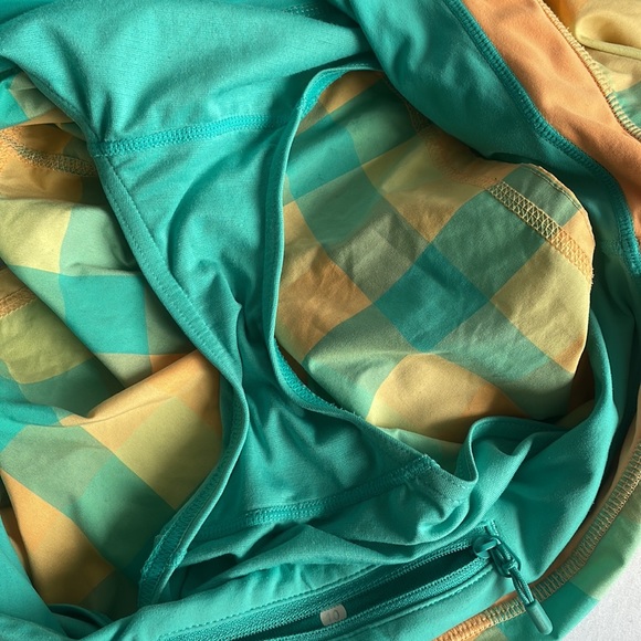 Lululemon Speed Up Shorts Turquoise Size 4 - Picture 6 of 6